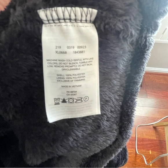 Columbia Women's Black Teddy Jacket - Picture 7 of 7